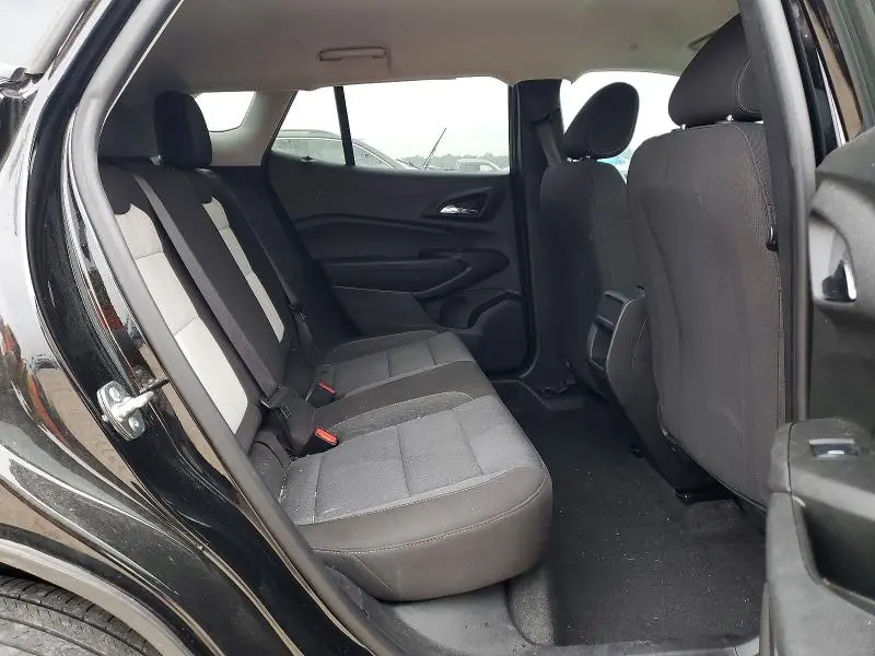 2025 CHEVROLET TRAX LS  