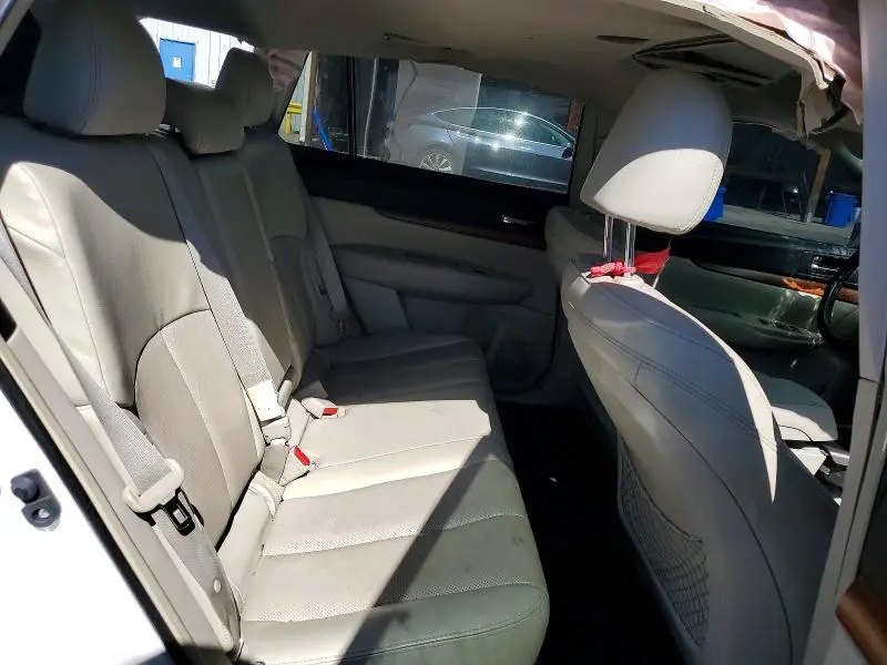 2014 SUBARU OUTBACK 3.6R LIMITED  