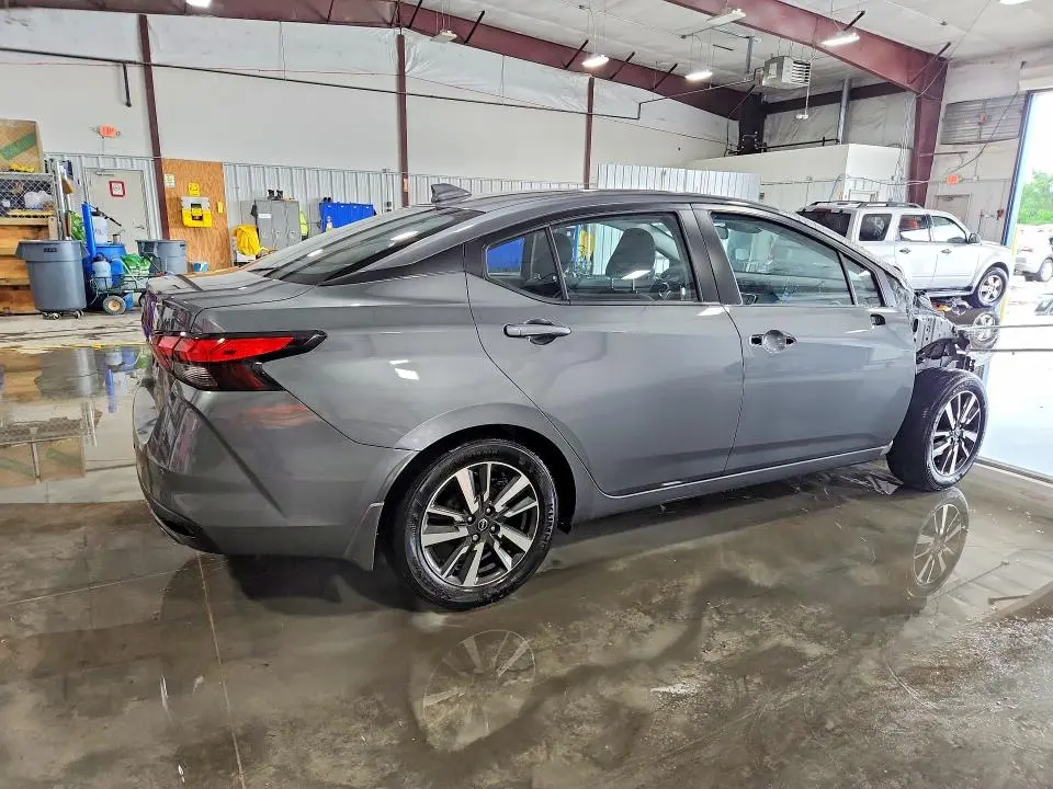 2025 NISSAN VERSA SV  
