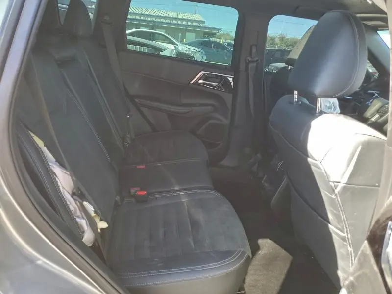 2022 MITSUBISHI OUTLANDER SE  