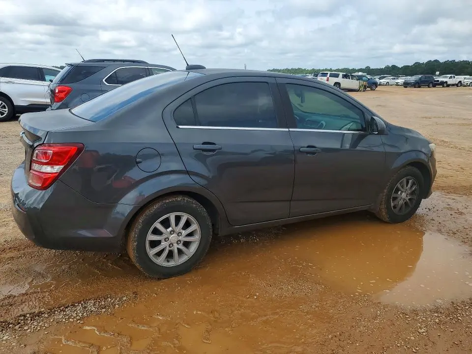 2017 CHEVROLET SONIC LT  