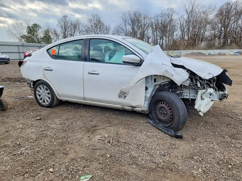 2019 NISSAN VERSA S  