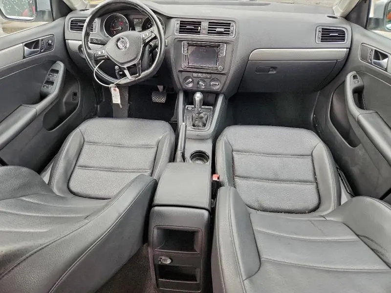 2016 VOLKSWAGEN JETTA SE  