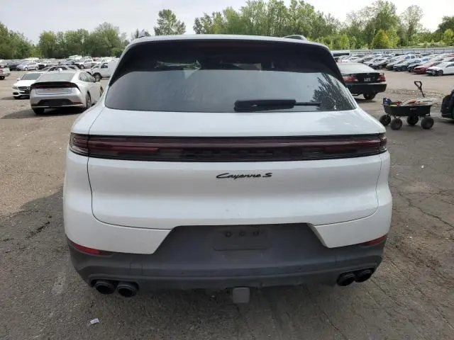 2024 PORSCHE CAYENNE S  