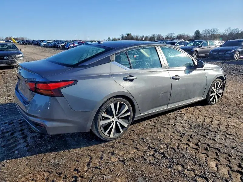 2019 NISSAN ALTIMA SR  