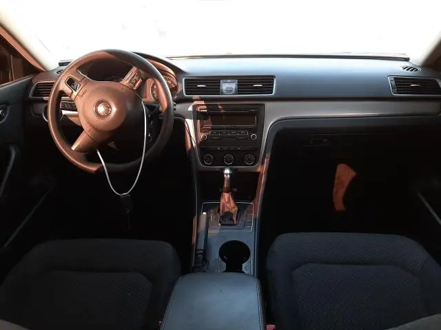 2013 VOLKSWAGEN PASSAT S