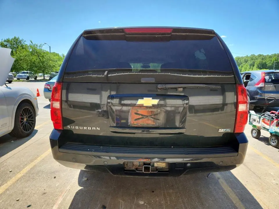 2011 CHEVROLET SUBURBAN K1500 LT  