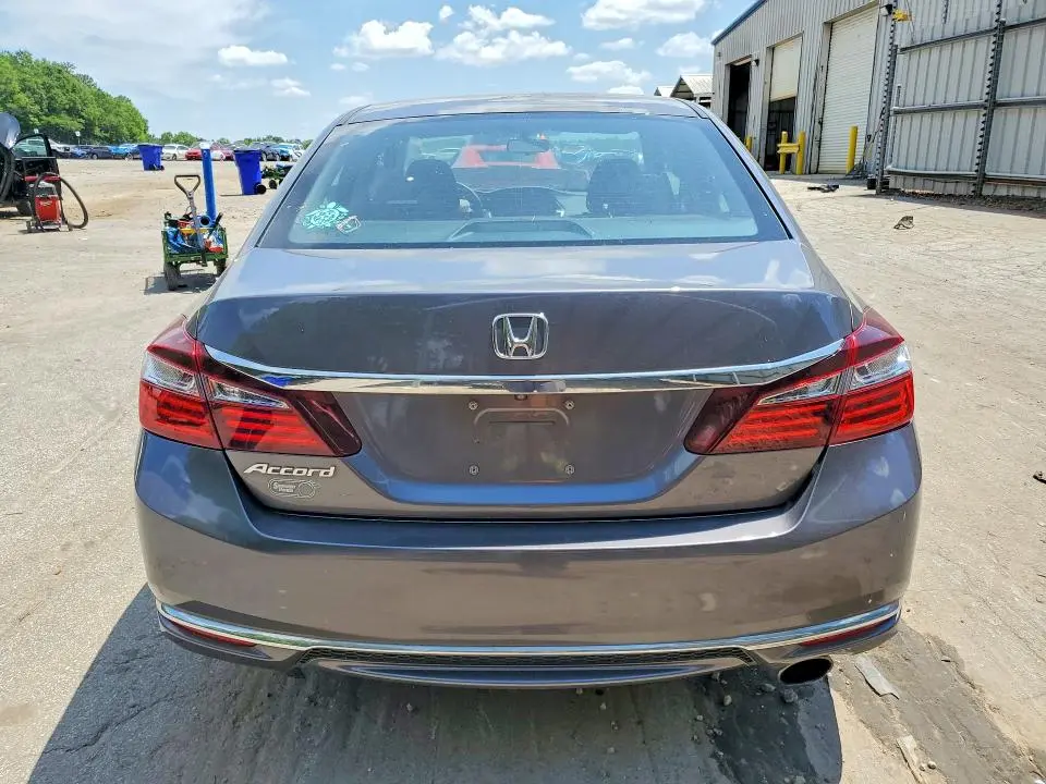 2017 HONDA ACCORD LX  