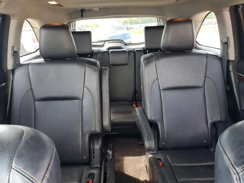 2016 TOYOTA HIGHLANDER LIMITED  