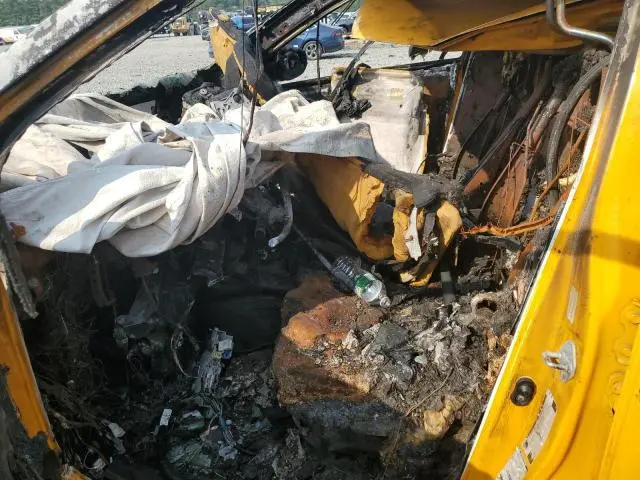 2017 TOYOTA RAV4 HV LE  