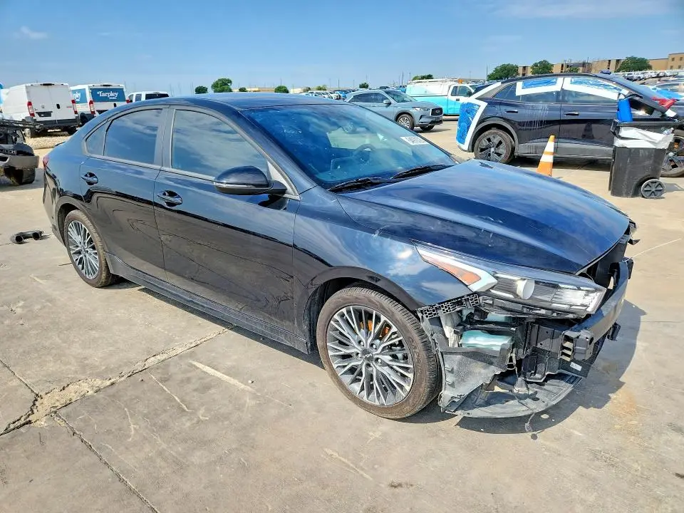 2023 KIA FORTE GT LINE  