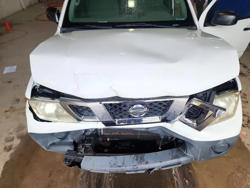 2013 NISSAN FRONTIER S  
