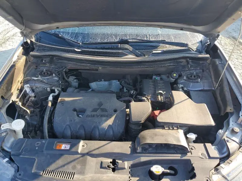 2018 MITSUBISHI OUTLANDER ES  