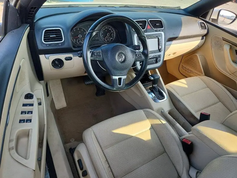 2011 VOLKSWAGEN EOS KOMFORT  