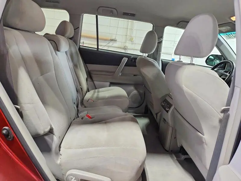 2010 TOYOTA HIGHLANDER BASE  