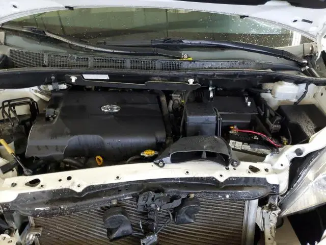 2012 TOYOTA SIENNA XLE  