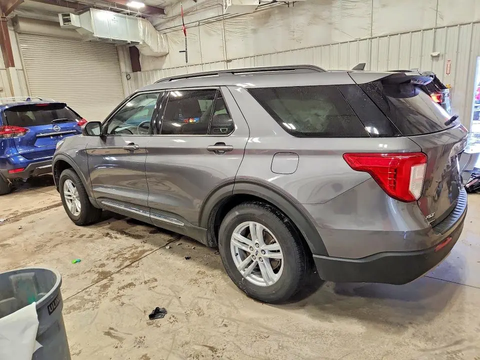 2022 FORD EXPLORER XLT  