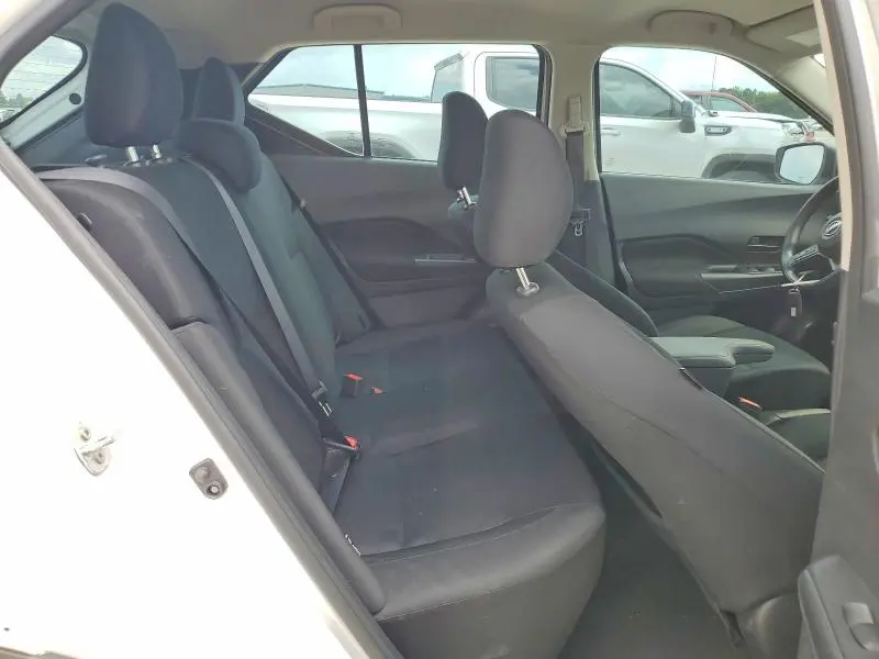 2024 NISSAN KICKS S  