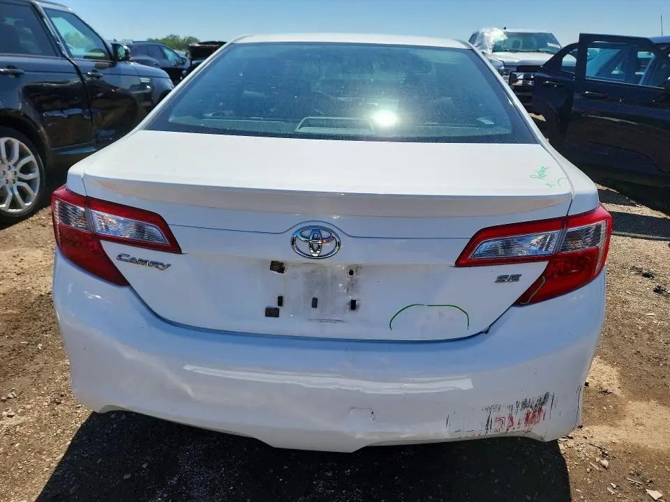 2012 TOYOTA CAMRY SE  
