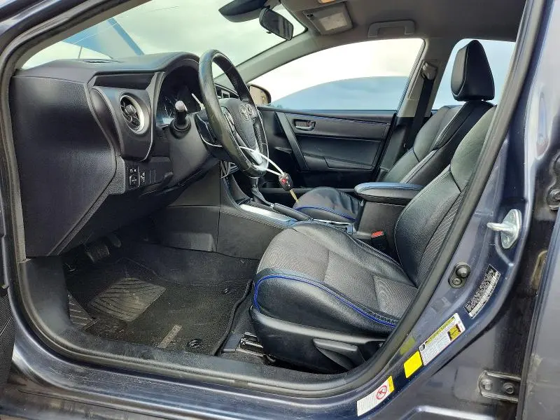 2017 TOYOTA COROLLA SE  
