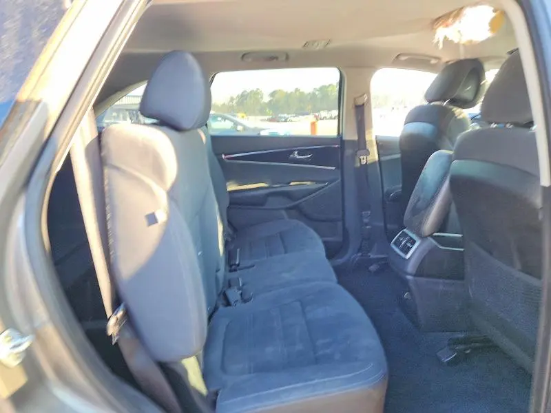 2016 KIA SORENTO L  