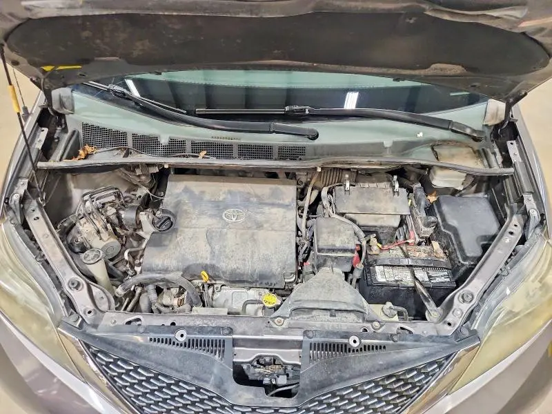 2012 TOYOTA SIENNA SPORT  