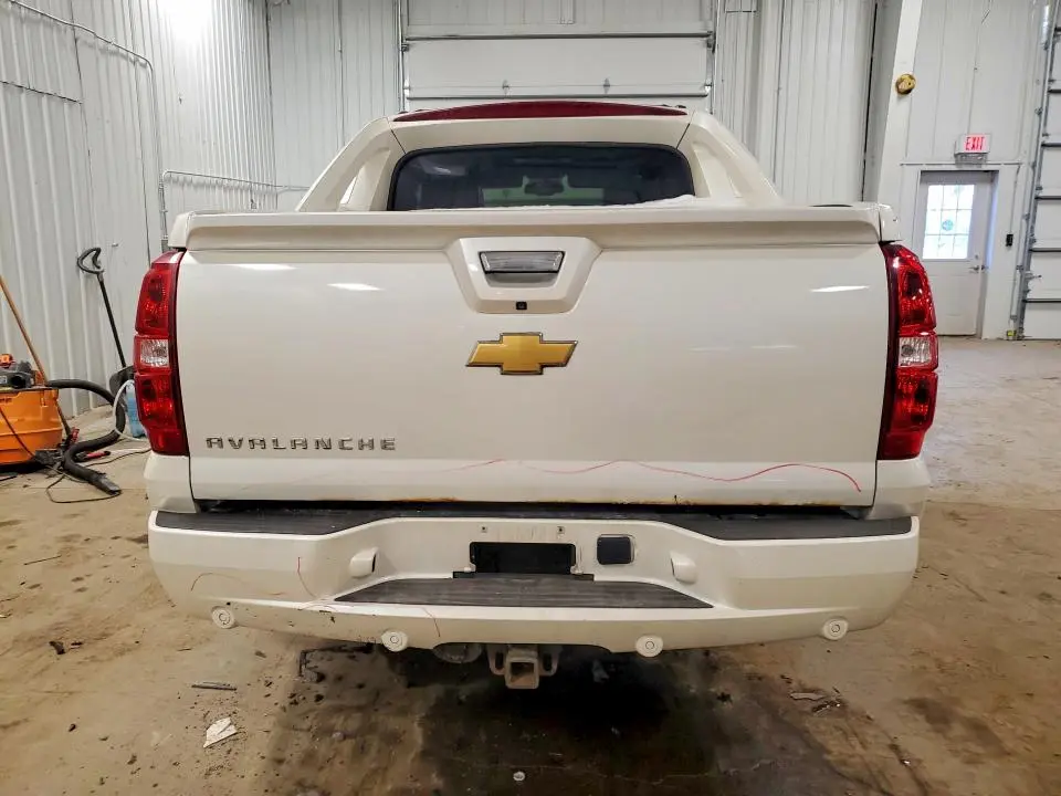 2013 CHEVROLET AVALANCHE LTZ  