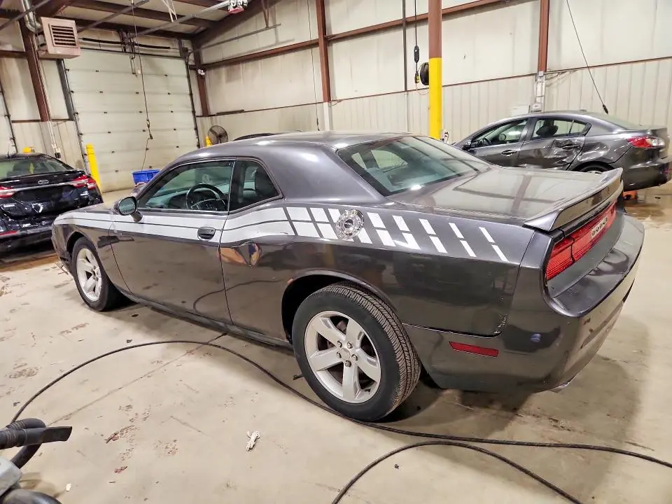 2013 DODGE CHALLENGER SXT  