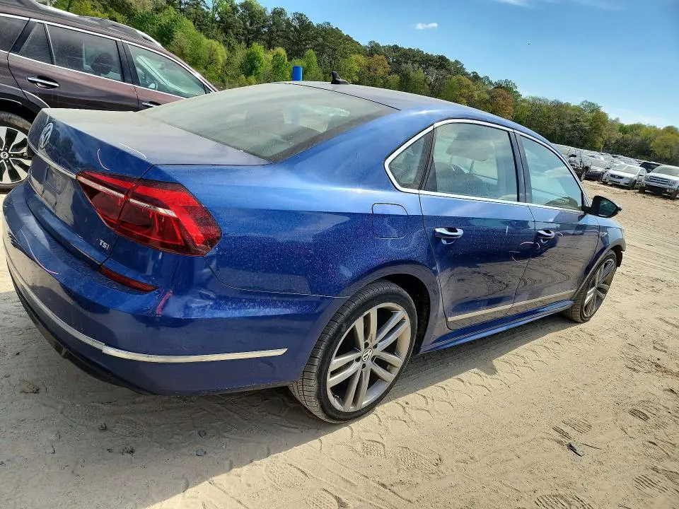 2017 VOLKSWAGEN PASSAT R-LINE  