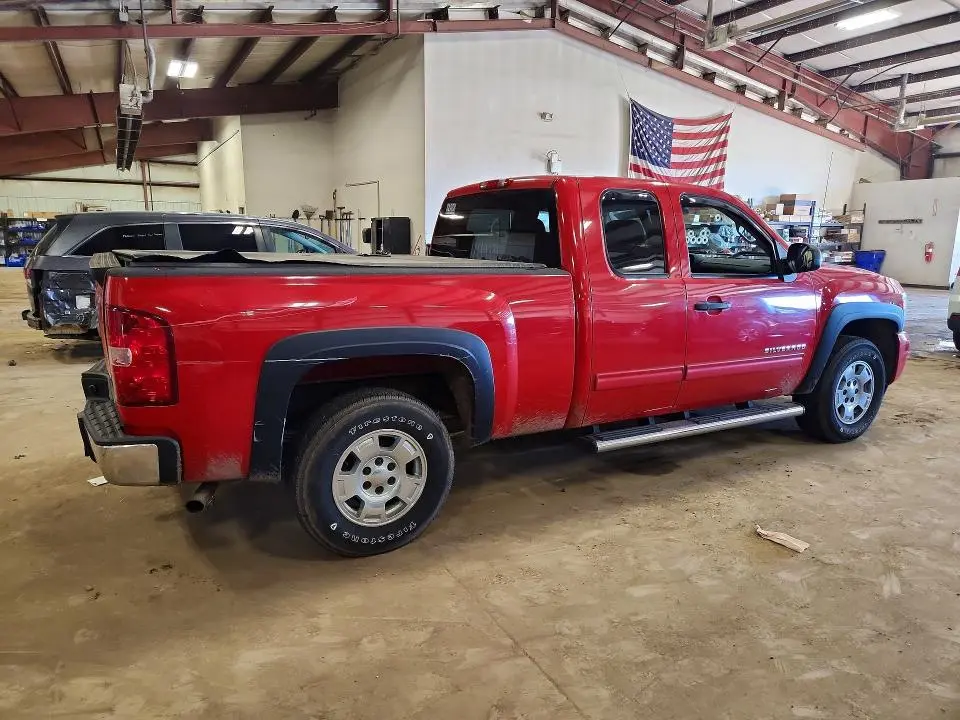 2011 CHEVROLET SILVERADO K1500 LT  