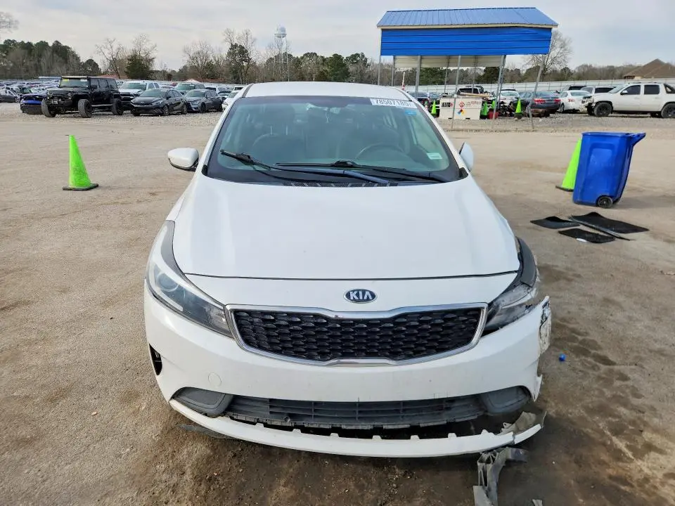 2018 KIA FORTE LX  