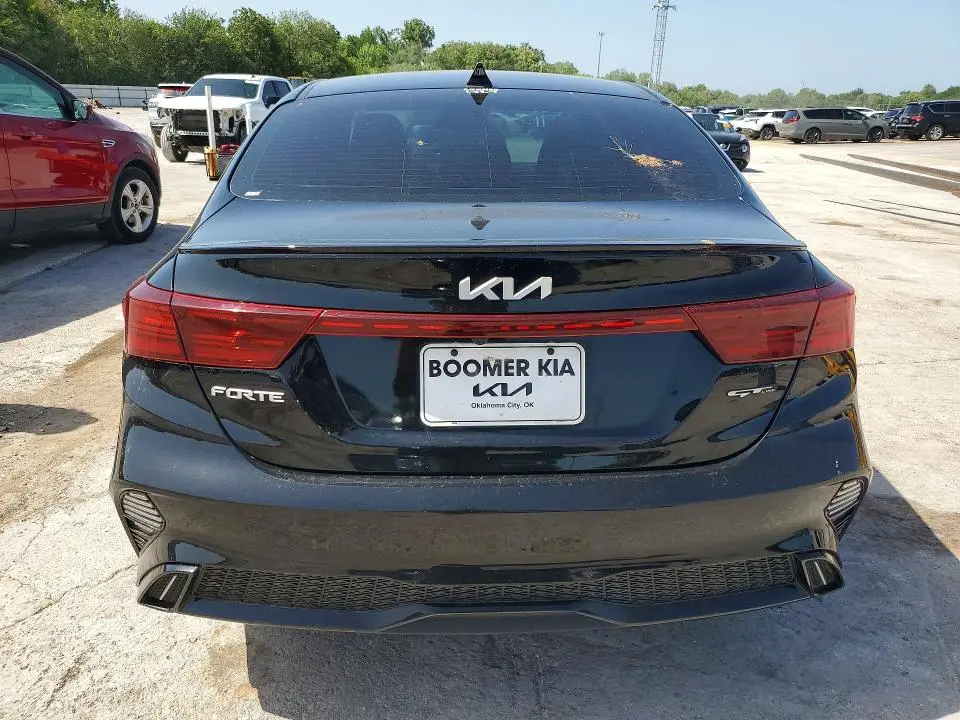 2023 KIA FORTE GT LINE  