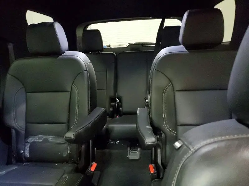2023 CHEVROLET TRAVERSE LT  