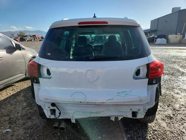 2013 VOLKSWAGEN TIGUAN S  