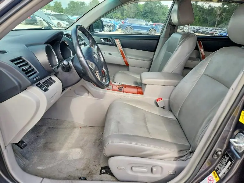 2010 TOYOTA HIGHLANDER LIMITED  