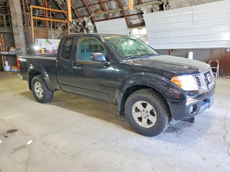 2012 NISSAN FRONTIER SV V6  