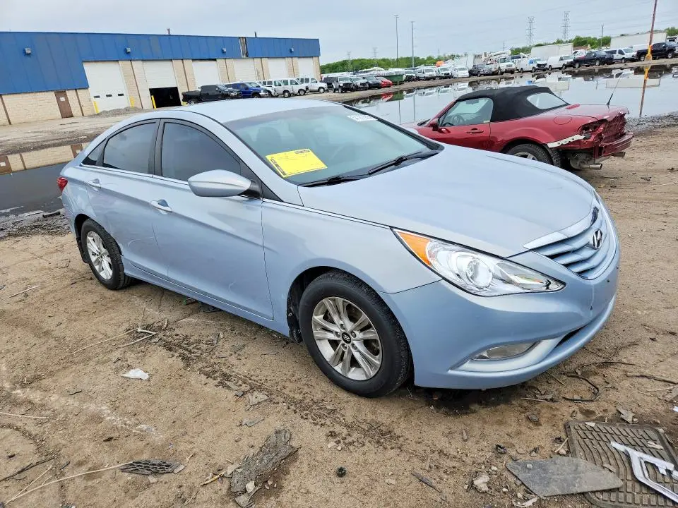 2013 HYUNDAI SONATA GLS  
