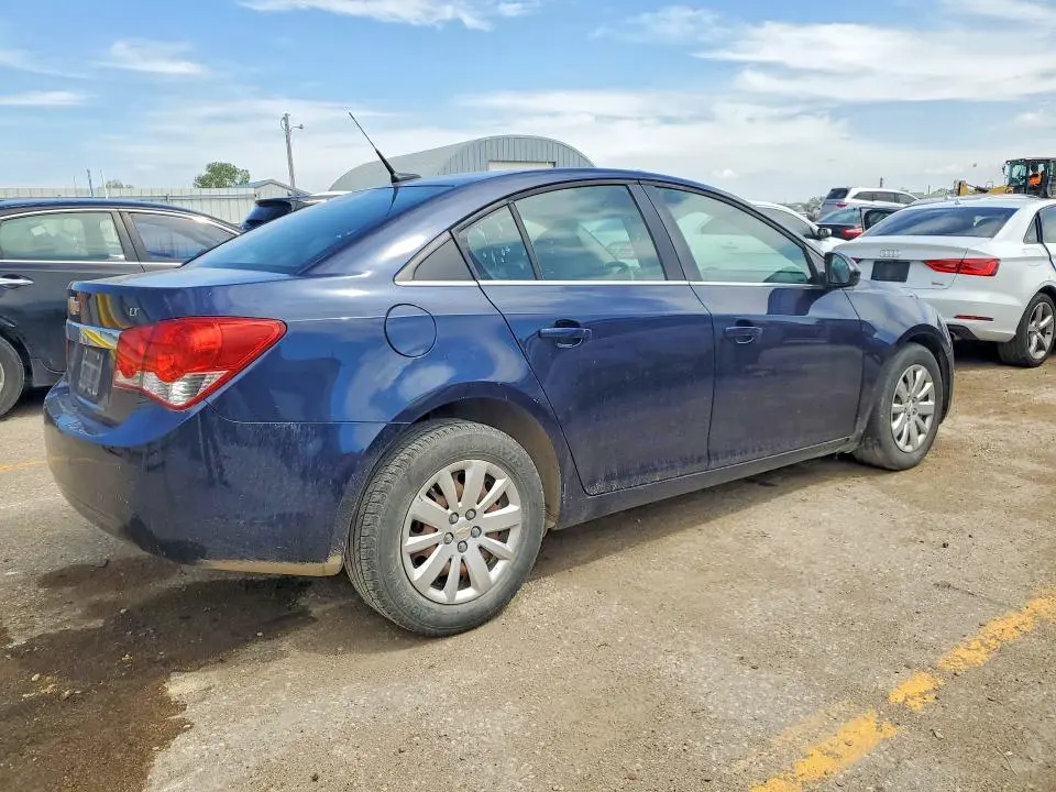 2011 CHEVROLET CRUZE LT  