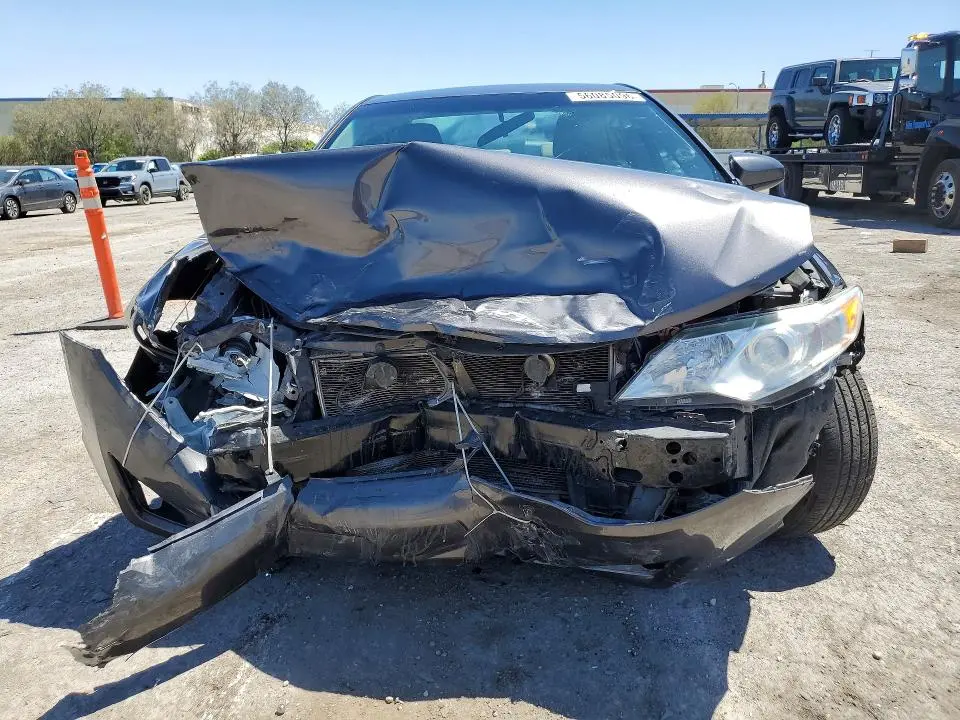 2014 TOYOTA CAMRY LE  