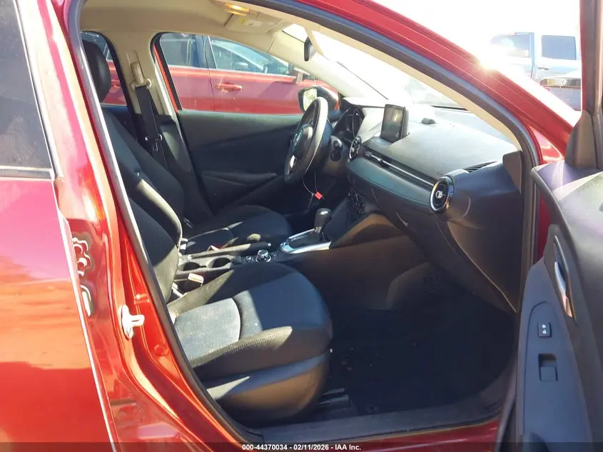 2019 TOYOTA YARIS LE