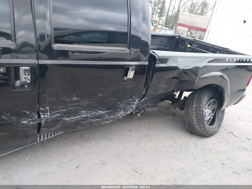 2016 FORD F-250 LARIAT