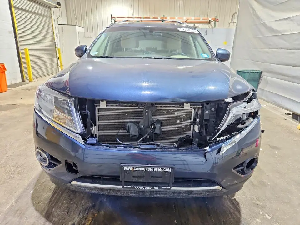2016 NISSAN PATHFINDER SV  