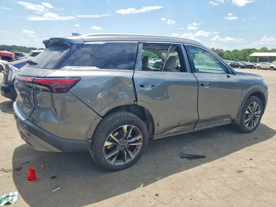 2022 INFINITI QX60 LUXE  