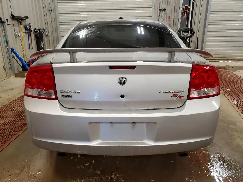 2010 DODGE CHARGER R  