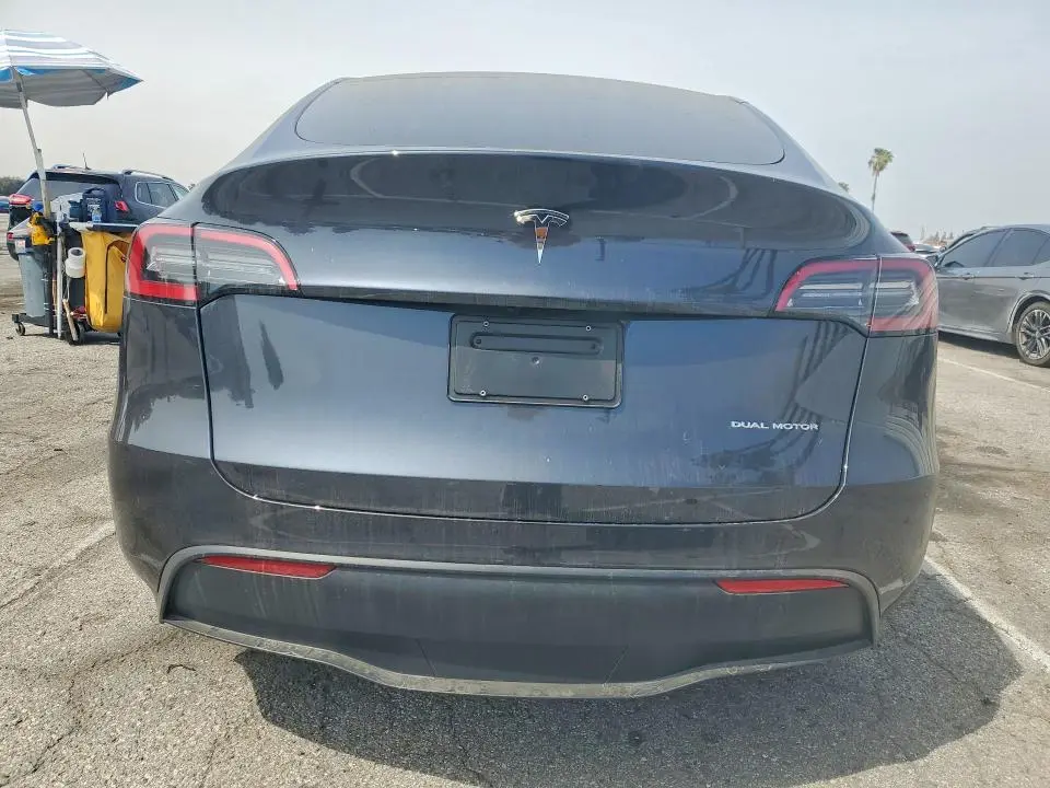 2024 TESLA MODEL Y   