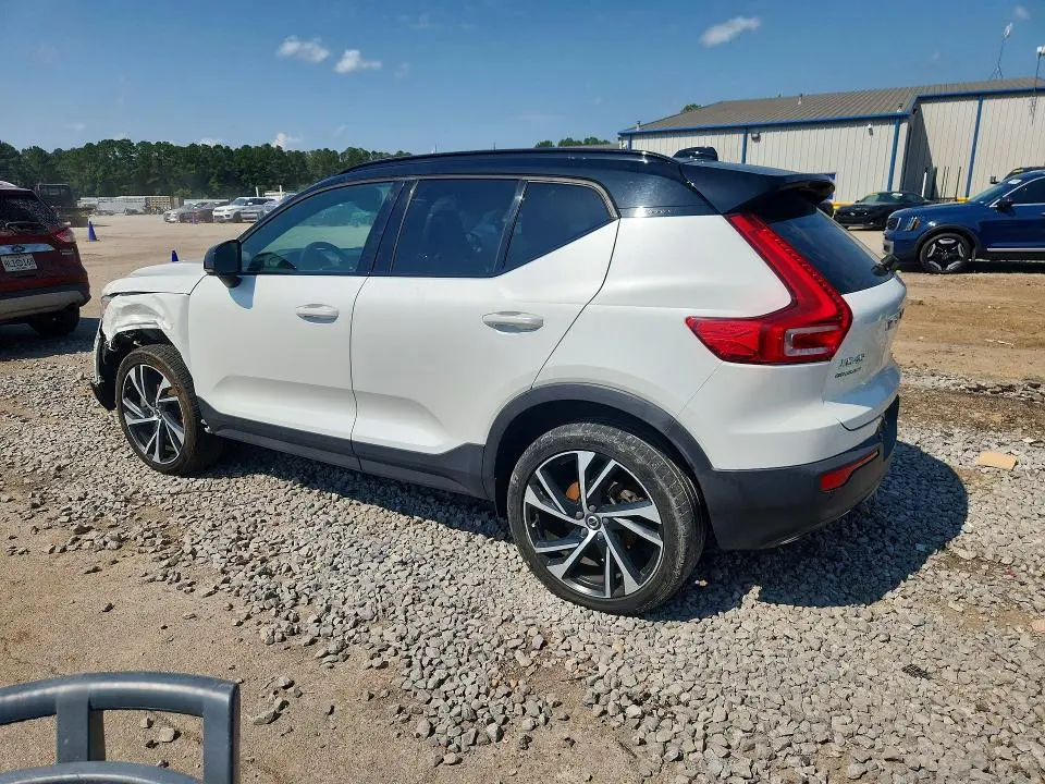 2020 VOLVO XC40 AWD T5 R-DESIGN