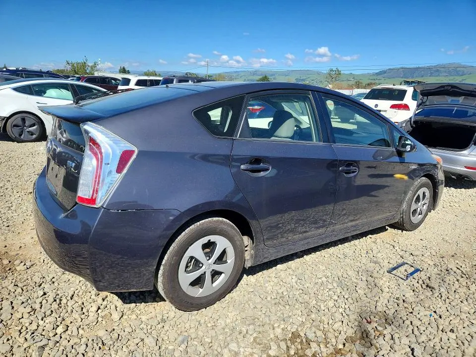 2015 TOYOTA PRIUS TWO  