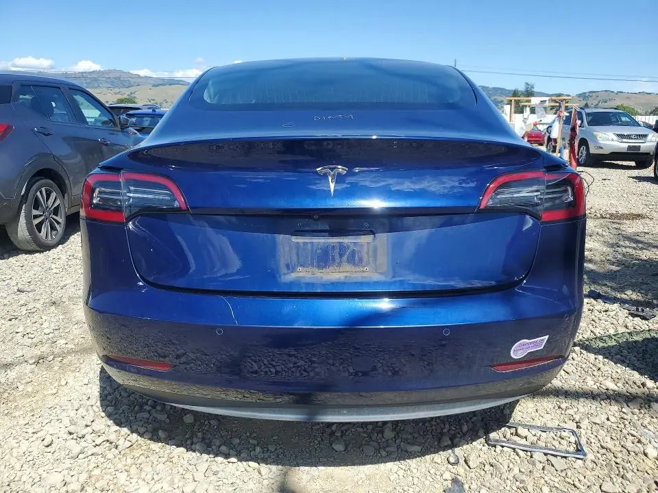 2018 TESLA MODEL 3   