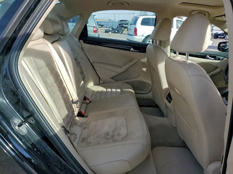 2015 VOLKSWAGEN PASSAT SEL  