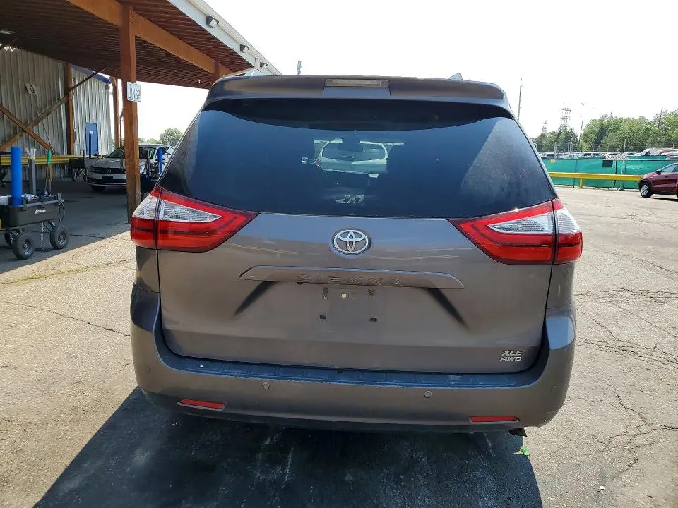 2017 TOYOTA SIENNA XLE PREMIUM 7-PASSENGER  